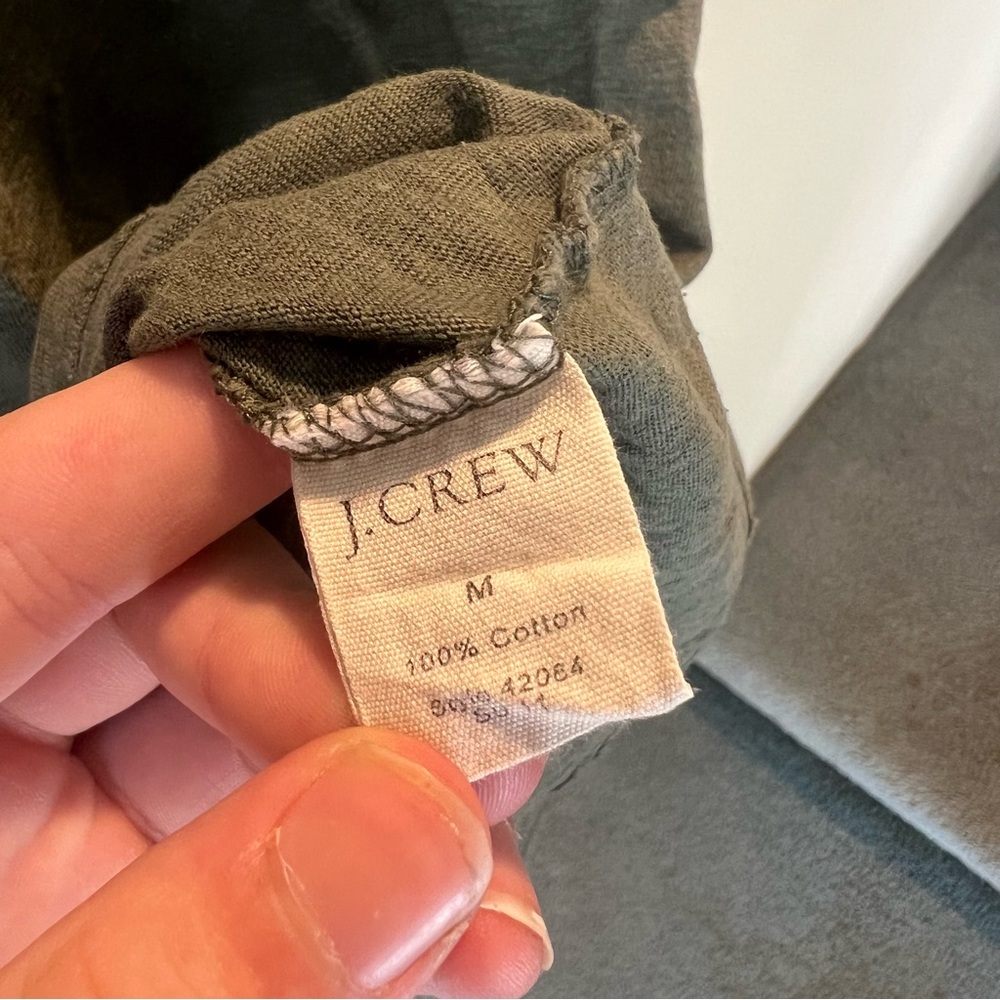 J. Crew Men's Olive Green V-Neck T-Shirt - Picture 4 of 5